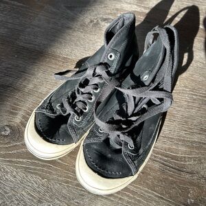 Simple Brand | Black High-Top Sneakers